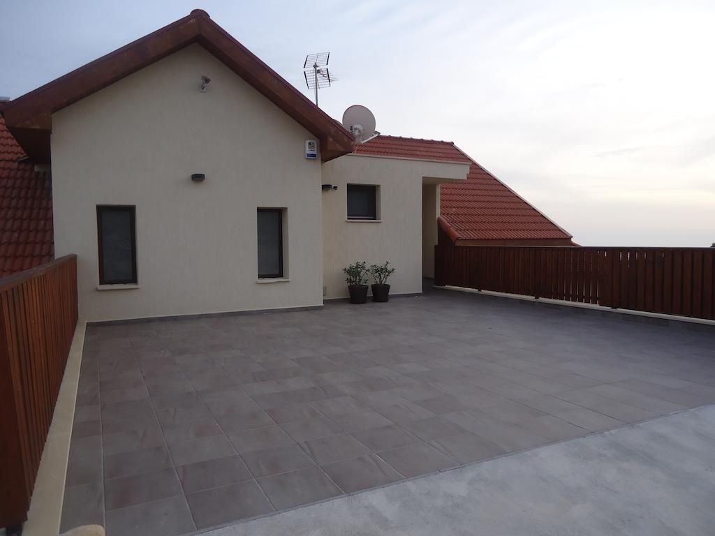 Petralona Apartment Agios Athanasios Buitenkant foto